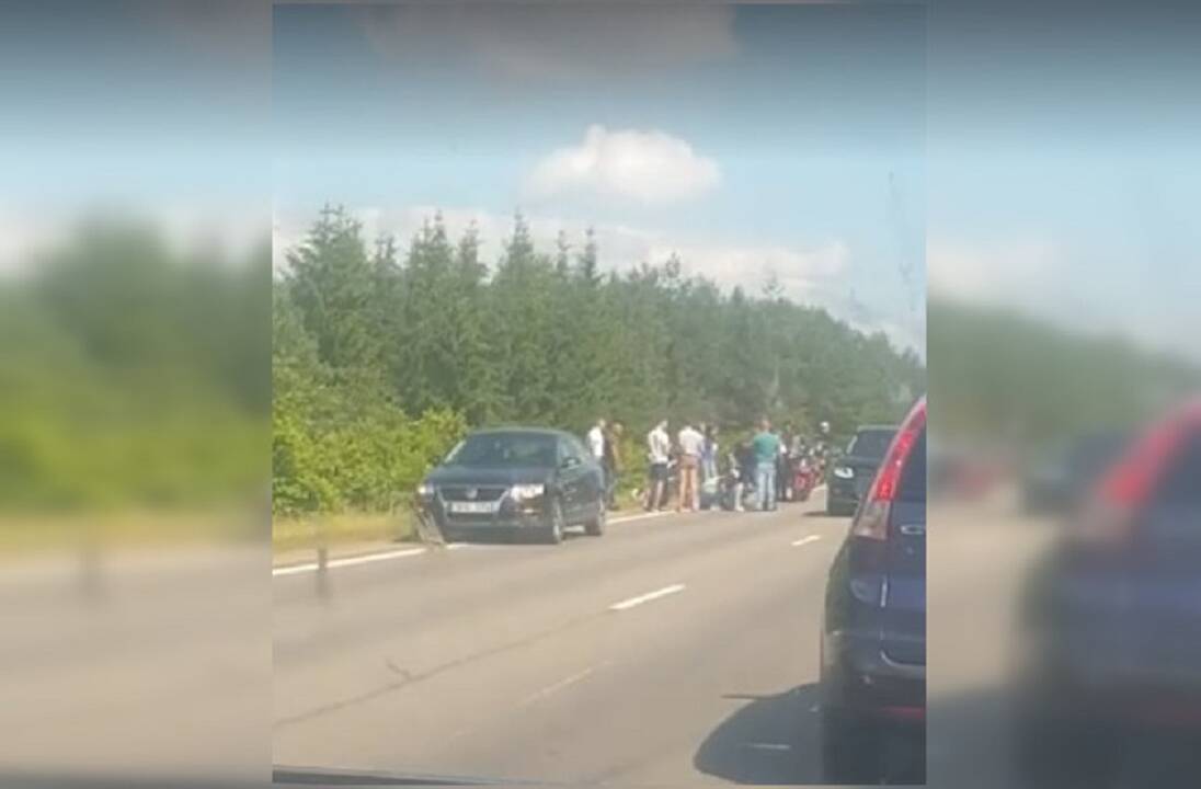 Eismo nelaimė Trakų rajone: vyras nesuvaldė motociklo, sužeisti du žmonės