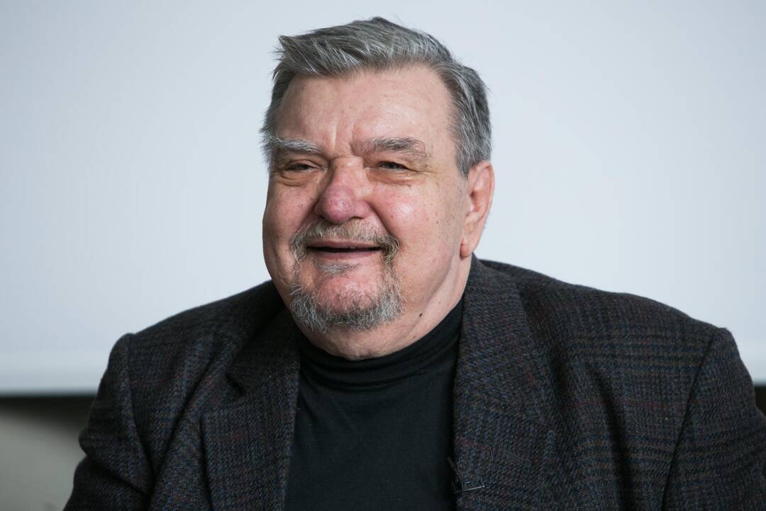 Rašytojui R. Granauskui skirtas Kultūros ministerijos garbės ženklas