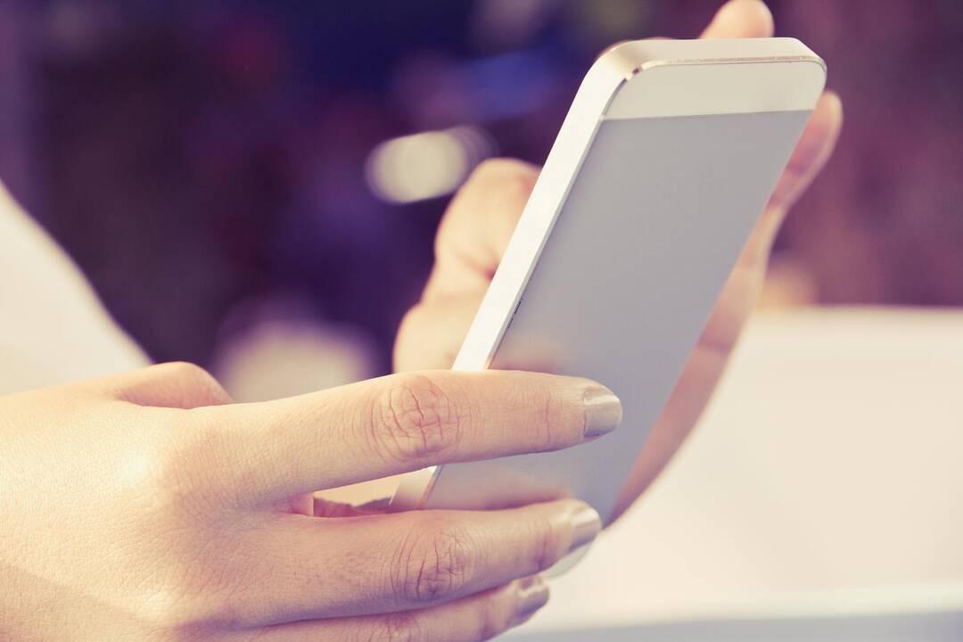 Telefonas lietuviams – neatsiejamas meilės reikaluose