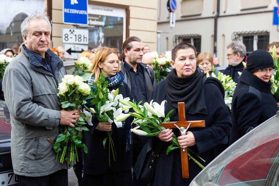 Aktorius A. Storpirštis atgulė amžino poilsio Menininkų kalnelyje