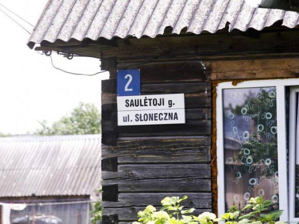 Tautinių mažumų savivaldybėse leisti vartoti ne tik lietuvių kalbą?