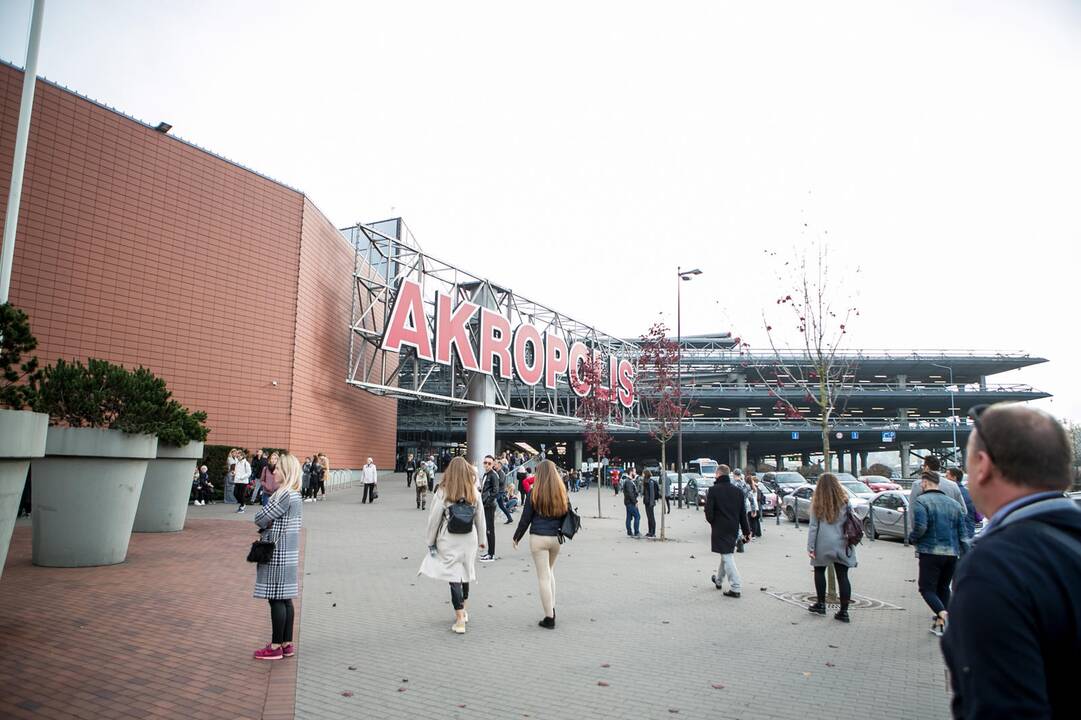 Dėl dūmų iš Kauno „Akropolio“ evakuoti žmonės