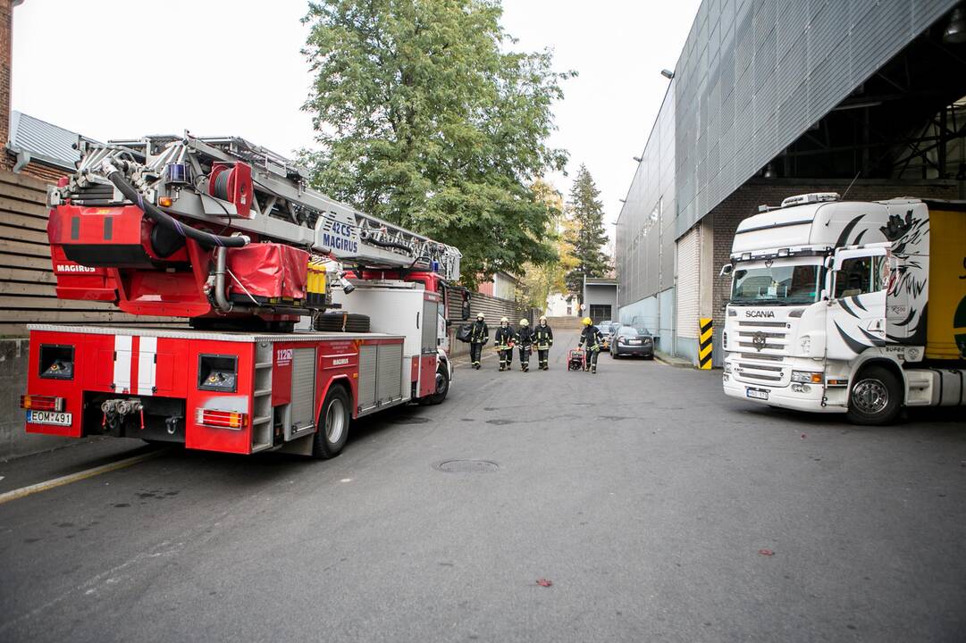 Dėl dūmų iš Kauno „Akropolio“ evakuoti žmonės