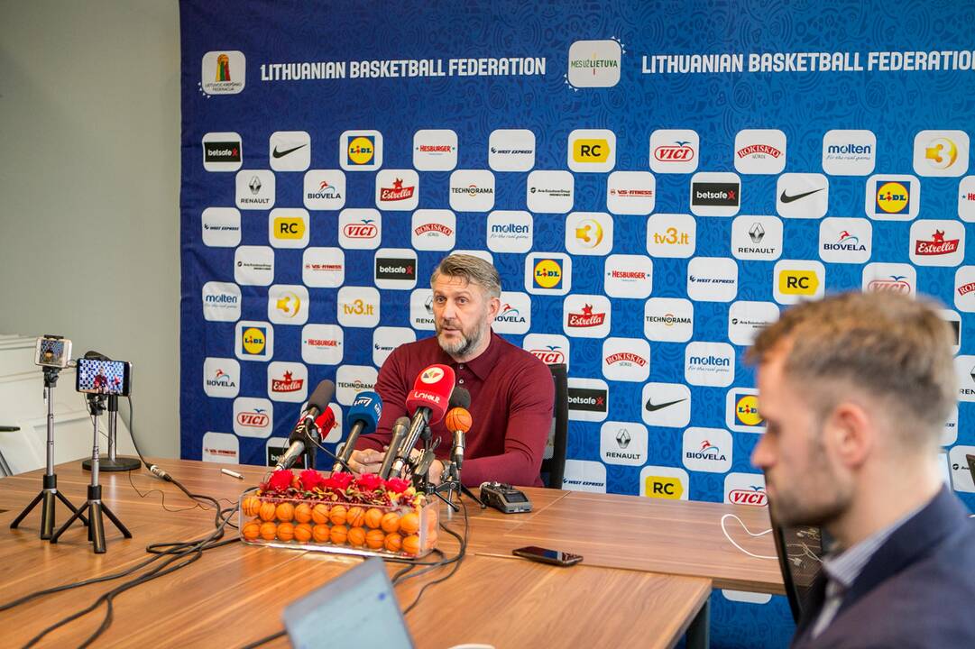 Naujojo Lietuvos krepšinio rinktinės vyriausiojo trenerio D. Maskoliūno spaudos konferencija