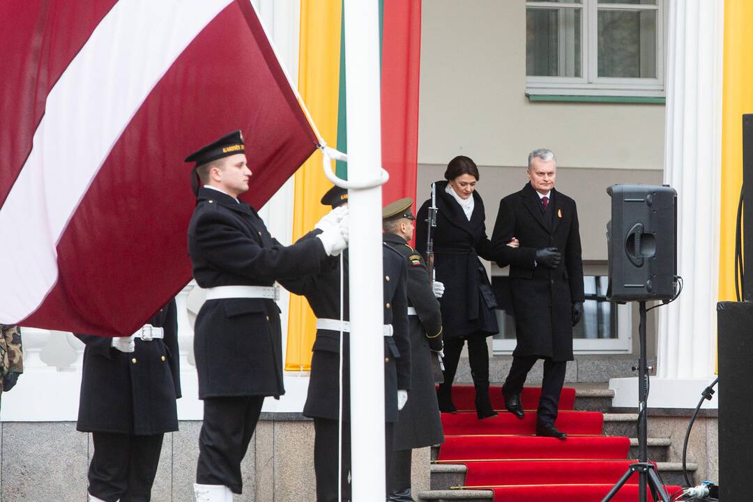 Trijų Baltijos valstybių vėliavų pakėlimo ceremonija S. Daukanto aikštėje