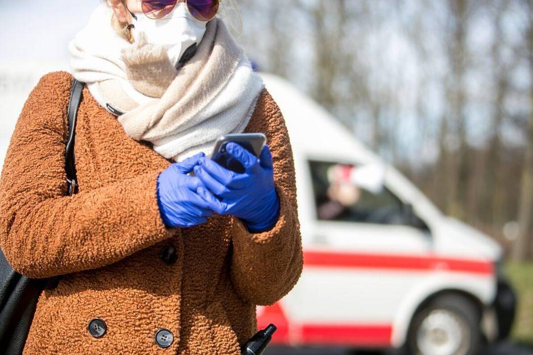 Apie karantino nesilaikančius ir toliau praneša policijai: per dieną – 200 kartų 