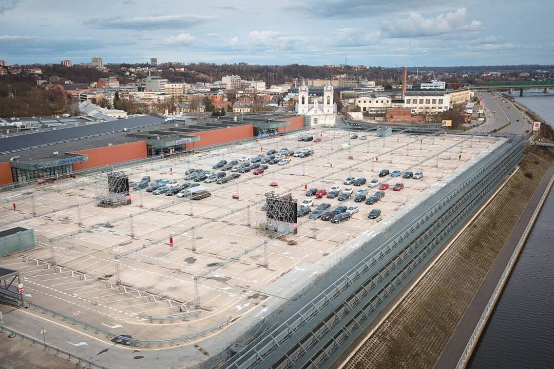 Kauno „Akropolyje“ pradedami ketvirto aukšto automobilių stovėjimo aikštelės atnaujinimo darbai