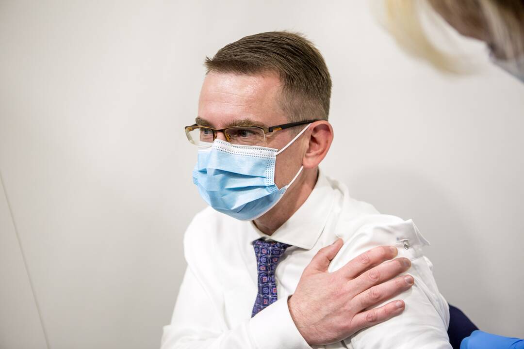 Kaune A. Dulkys pasiskiepijo trečiąja vakcinos nuo COVID-19 doze