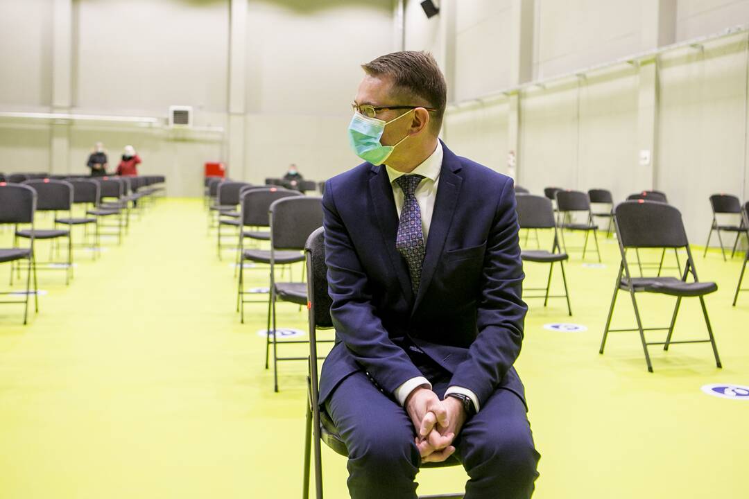 Kaune A. Dulkys pasiskiepijo trečiąja vakcinos nuo COVID-19 doze