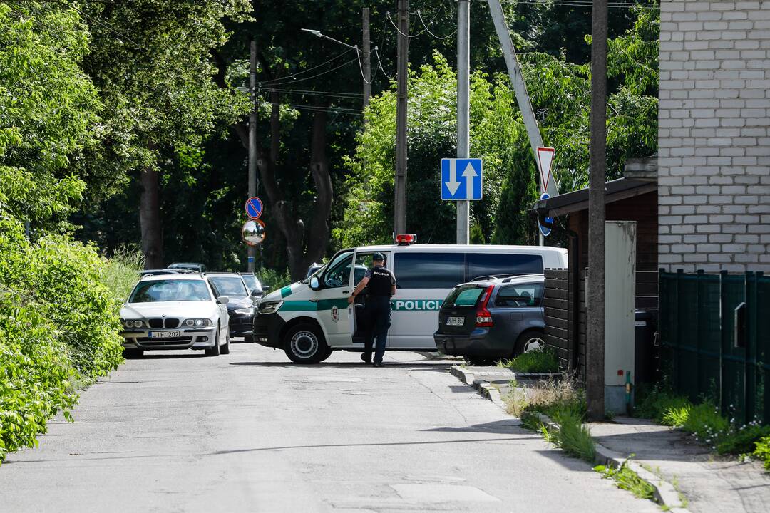 Atvira liepsna niokojo „Kauno baldus“