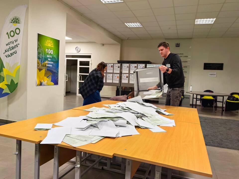 Rinkimai baigėsi – skaičiuojami rezultatai