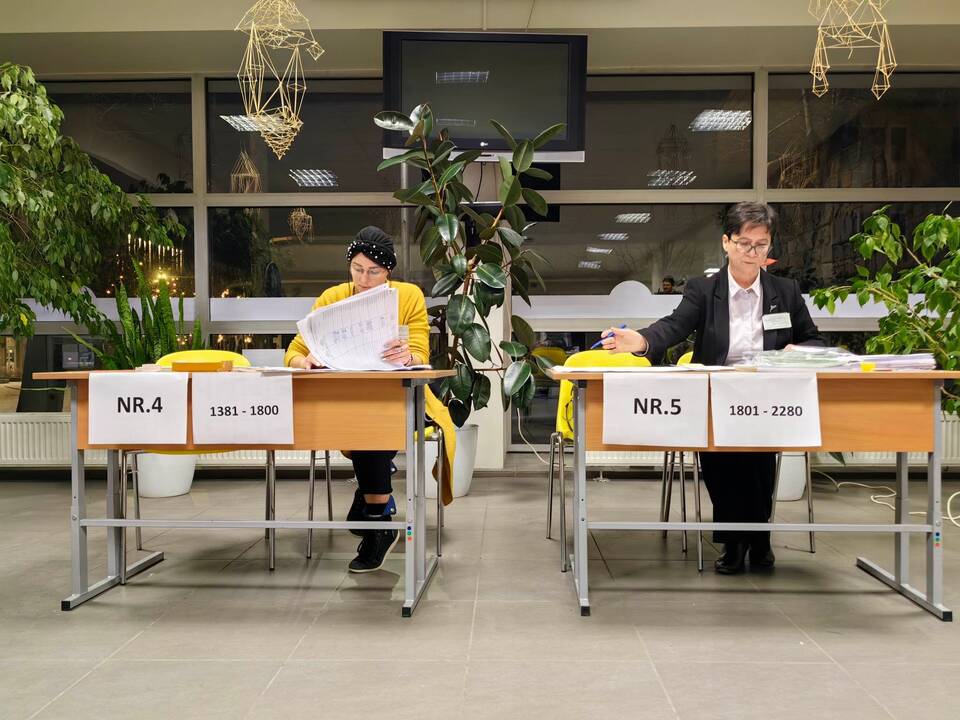 Rinkimai baigėsi – skaičiuojami rezultatai