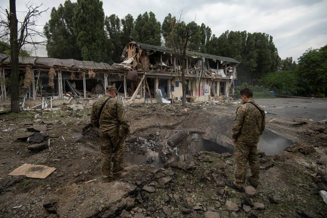 143-oji karo Ukrainoje diena