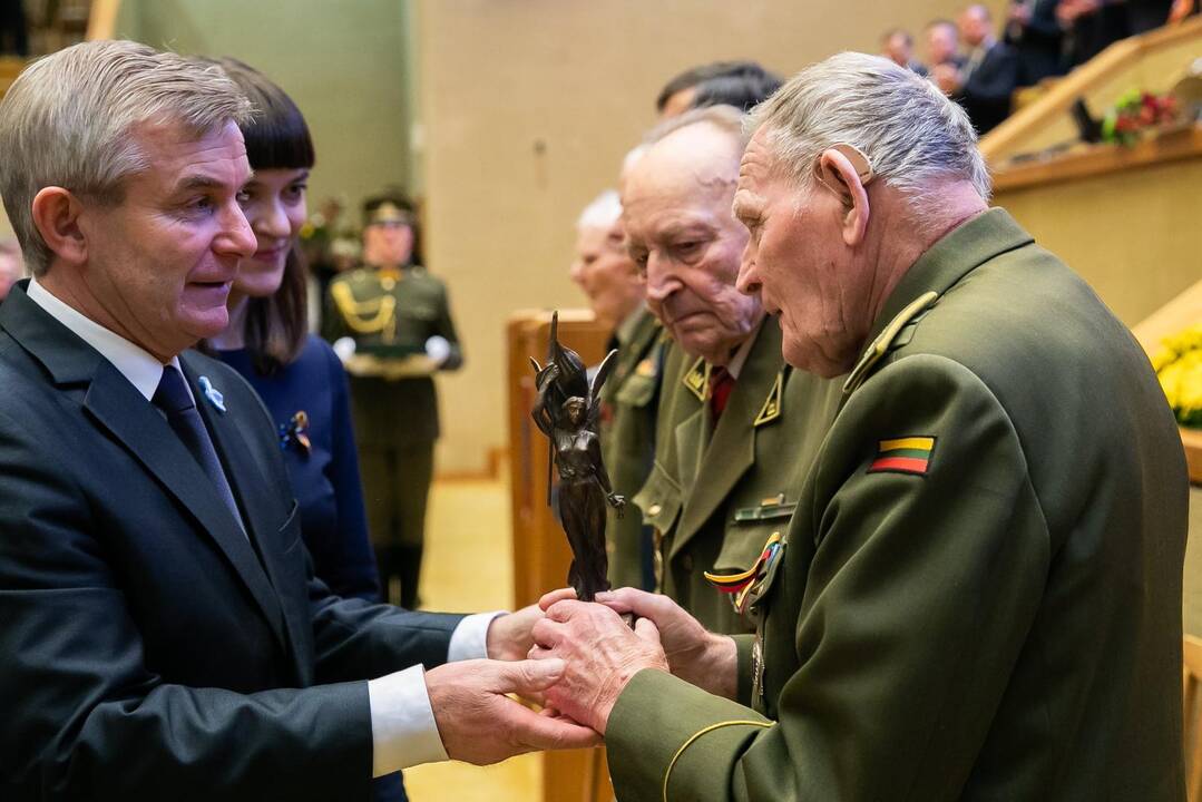 Laisvės premijos įteikimo partizanams ceremonija