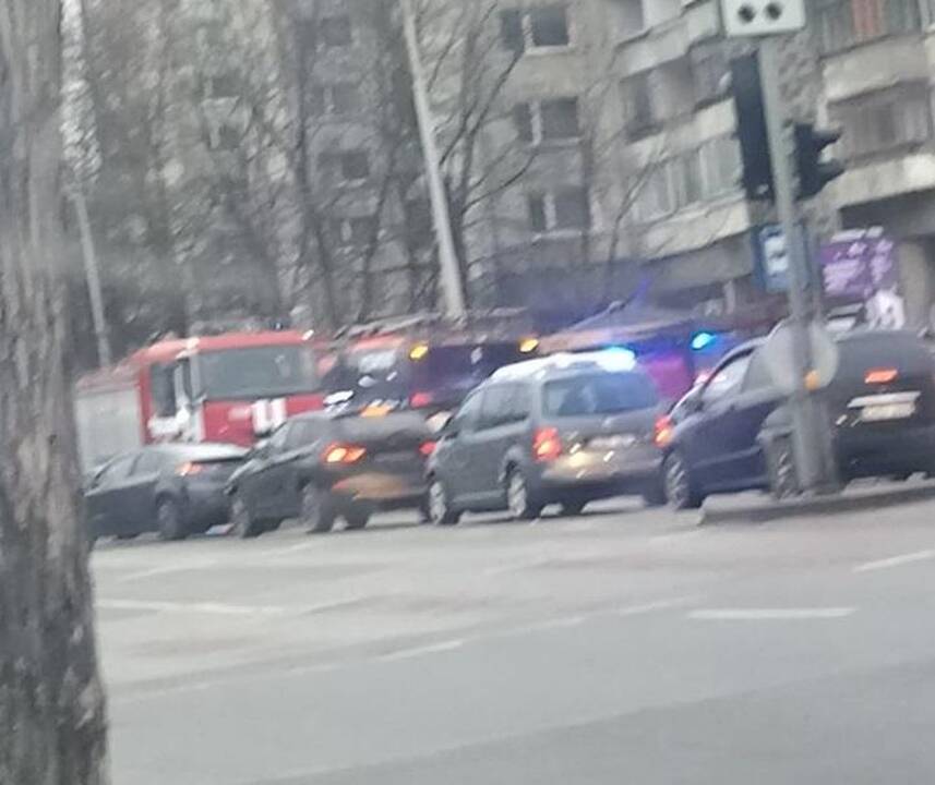 Skaudi nelaimė sostinėje: troleibuso pervažiuotas vyras mirė po jo ratais