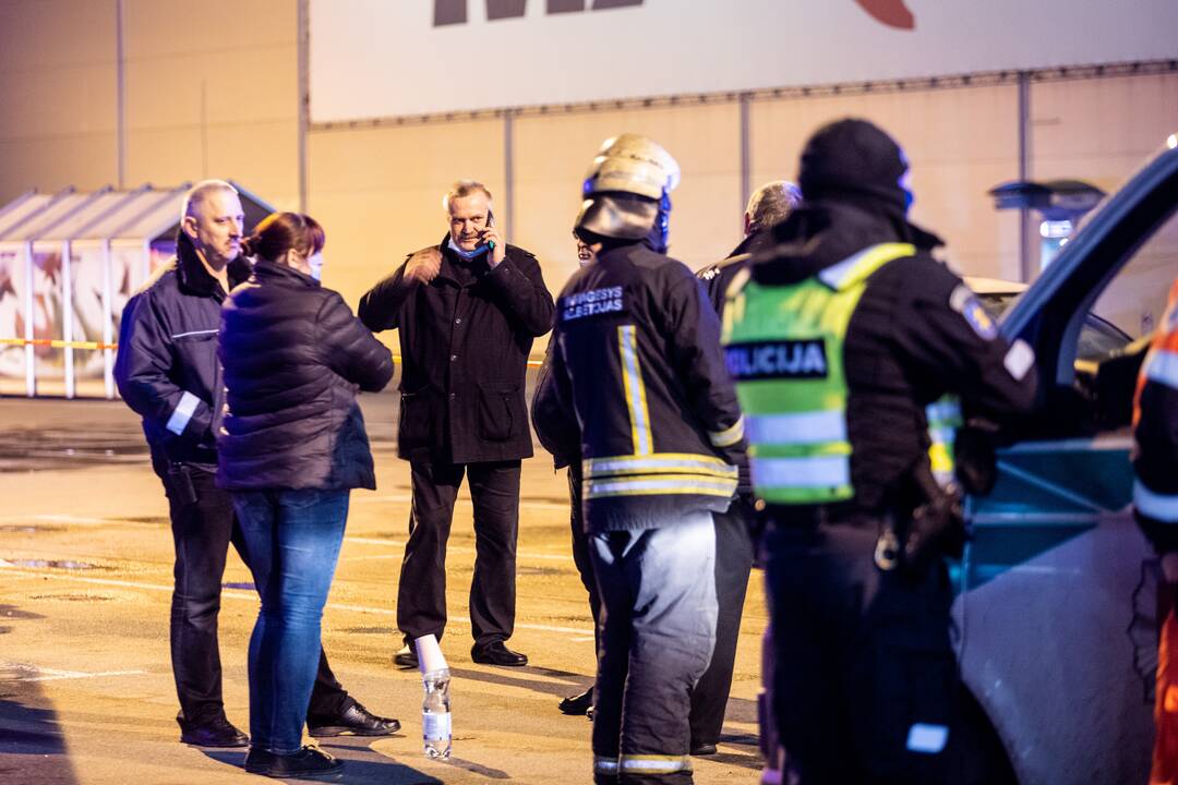 Dėl pranešimo apie sprogmenį evakuota Pramonės pr. „Maxima“