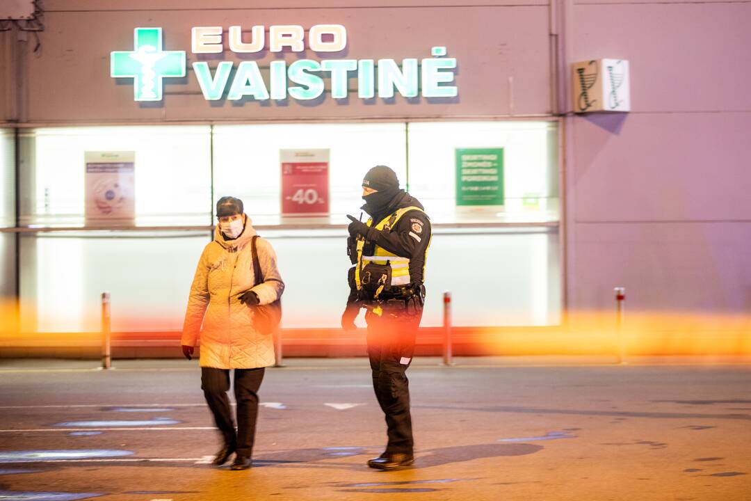 Dėl pranešimo apie sprogmenį evakuota Pramonės pr. „Maxima“
