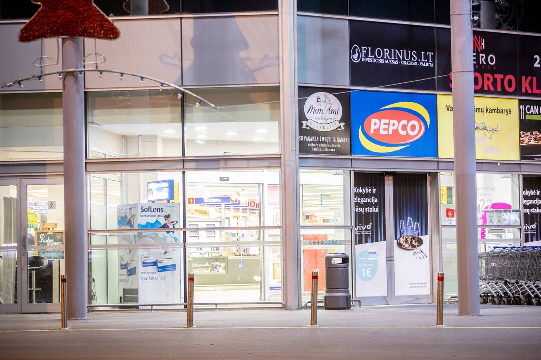 Dėl pranešimo apie sprogmenį evakuota Pramonės pr. „Maxima“