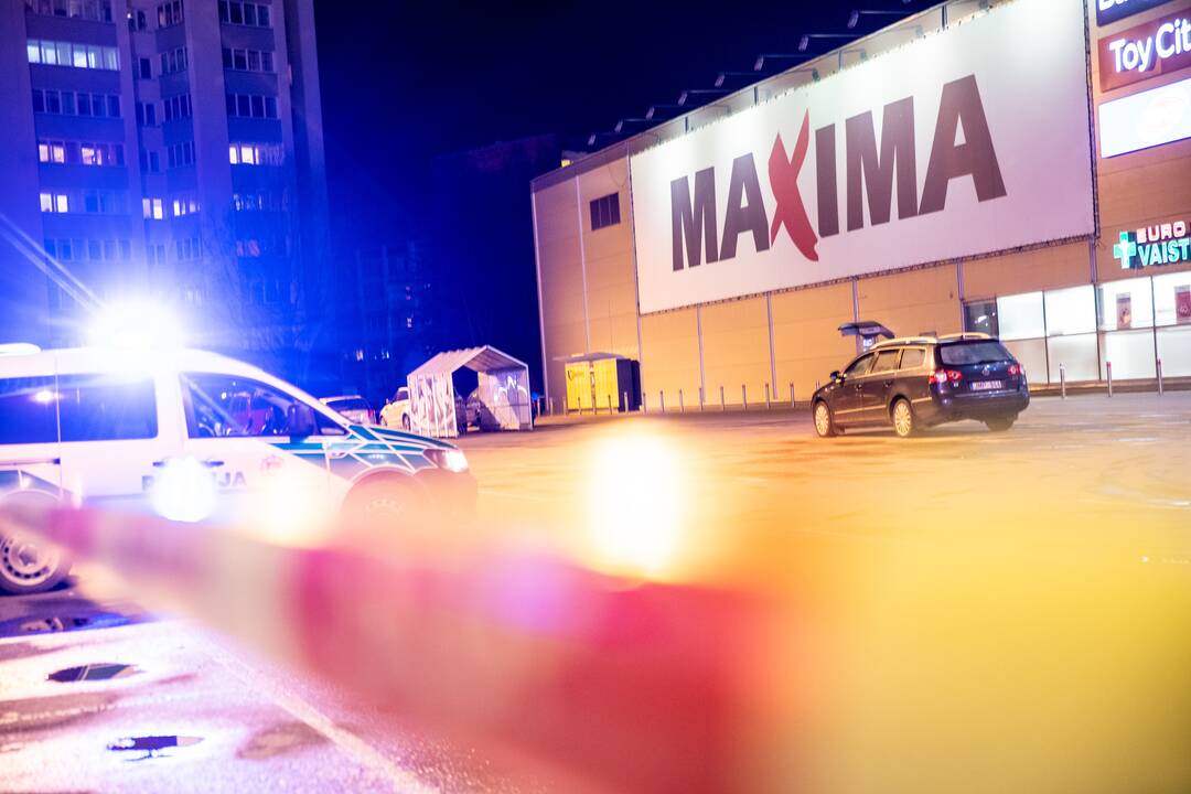 Dėl pranešimo apie sprogmenį evakuota Pramonės pr. „Maxima“