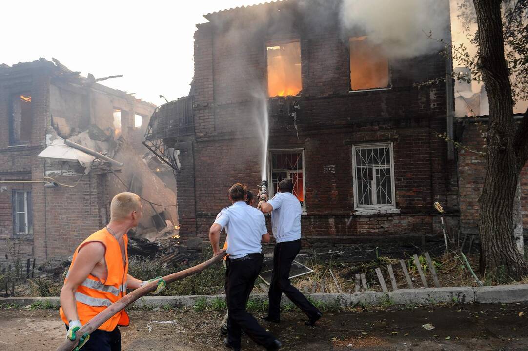 Per didžiulį gaisrą Rusijoje sudegė daugiau kaip 100 namų