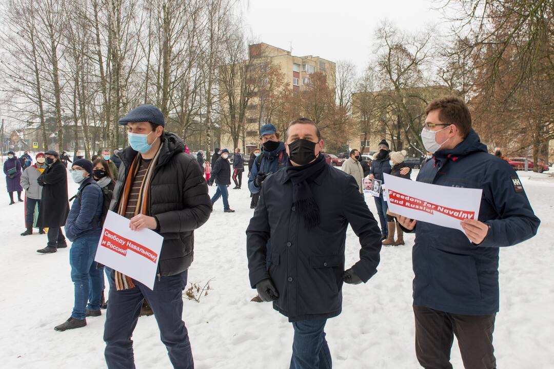 Po A. Navalno sulaikymo – piketas prie Rusijos ambasados Vilniuje