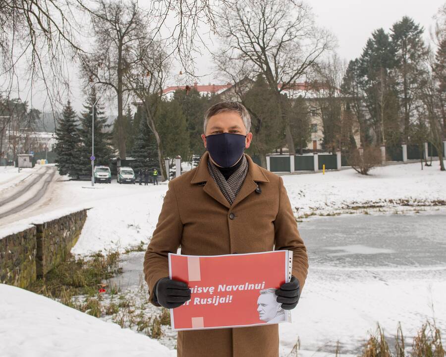 Po A. Navalno sulaikymo – piketas prie Rusijos ambasados Vilniuje