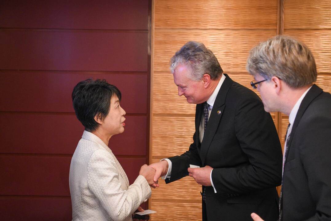 Prezidentas atidarė Lietuvos-Japonijos verslo forumą