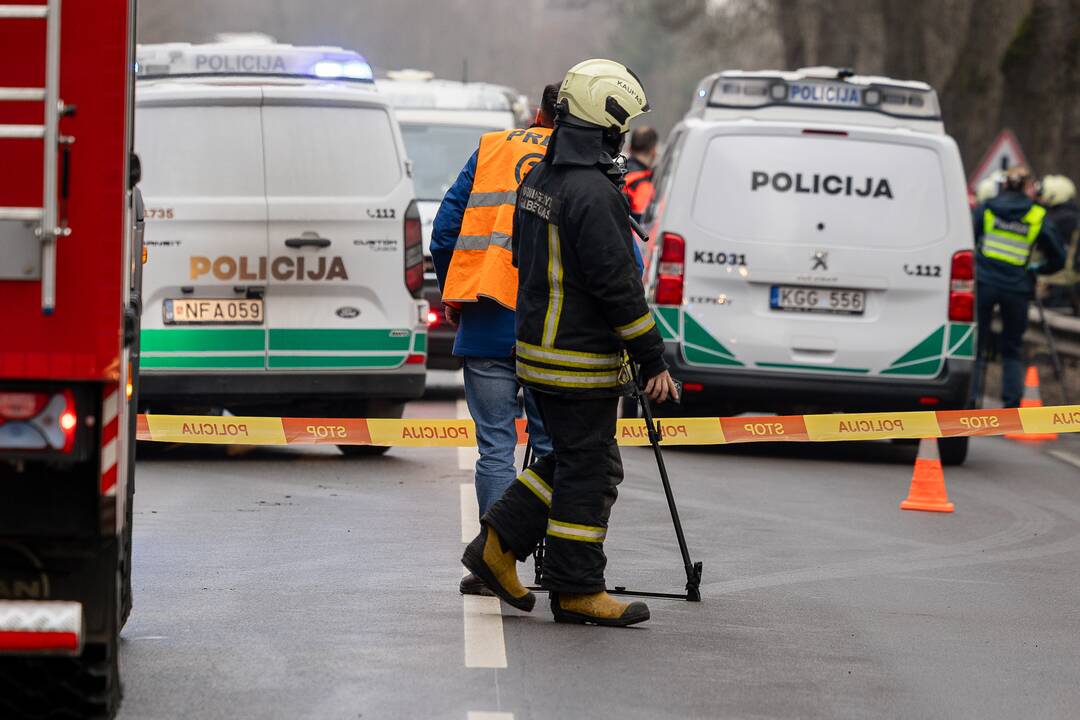 Netoli Kauno – siaubinga akistata su miškavežiu