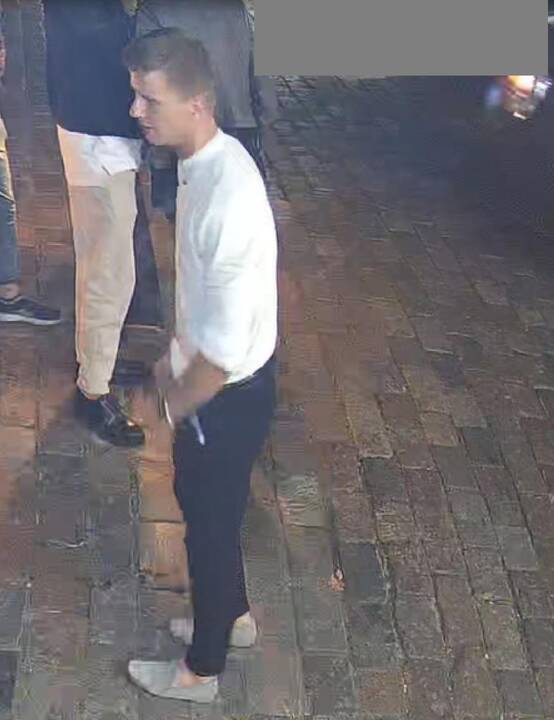 Vėl smurtas Rotušės aikštėje: policija eiško mušeikos