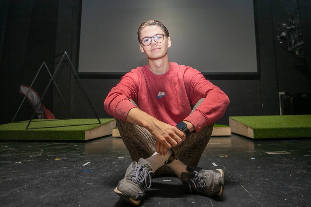 Adaptuota: kad ir kokius metus skaičiuotų kalendorius, romeo ir džiuljetų išgyvenimų šaltiniai nenustoja tryškę, o R.Lažaunyko pasirinkta traktuotė žiūrovams leis klasikos kūrinyje atpažinti save.