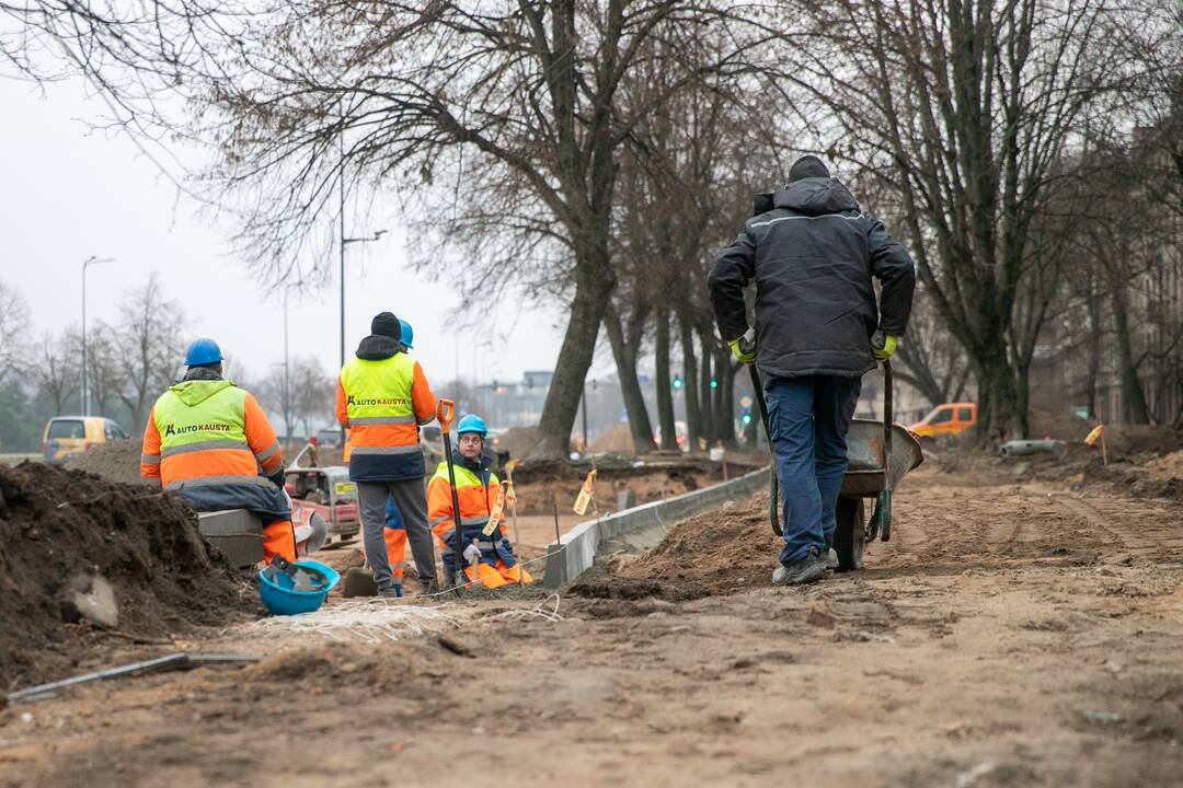 Sutvarkys: šioje vietoje atsiras nauja aikštelė ir bus papildomai apželdinta erdvė prie pastato.