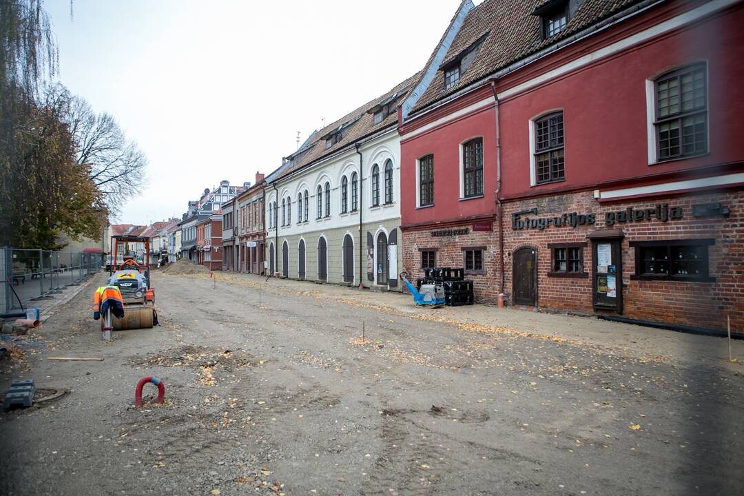 Intensyvu: Vilniaus gatvės darbininkai pluša nuo vasaros.