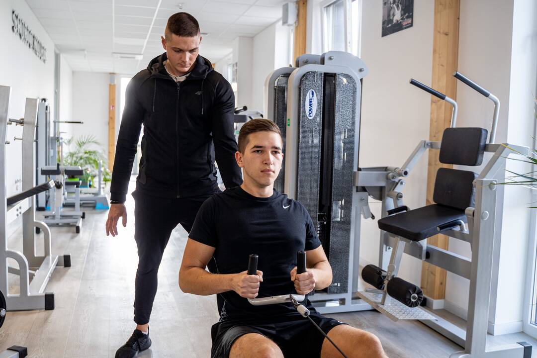 Požiūris: Darius su Eriku įsitikinę, kad kur kas daugiau išlošia tie, kurie sportuoja ne su asmeniniu, o su salės treneriu.