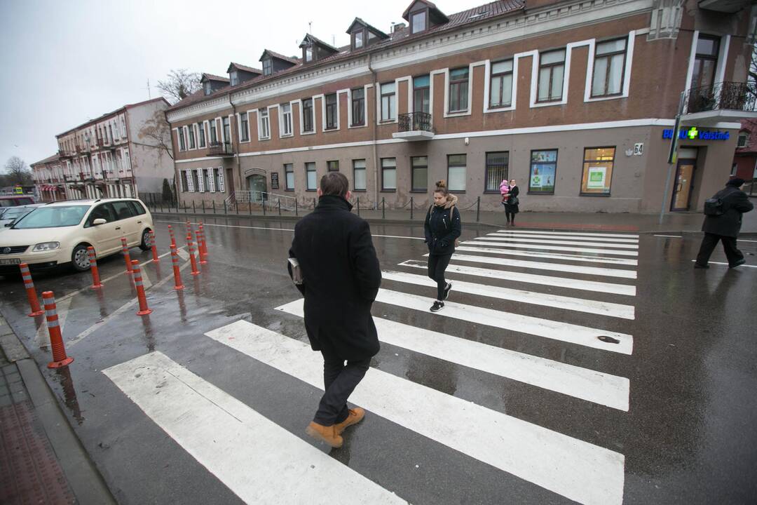 Pakeitimai: Susisiekimo ministerija žada birželį pateikti Saugaus eismo automobilių keliais įstatymo projektą, kuris turėtų padėti užtikrinti didesnį pėsčiųjų saugumą.