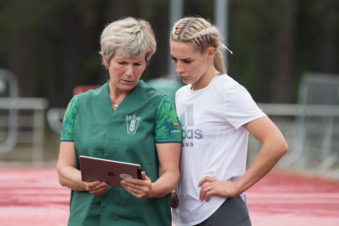 Trofėjus: šį mėnesį pasaulio studentų sporto žaidynėse – universiadoje – Lietuvos ieties metikė iškovojo aukso medalį.