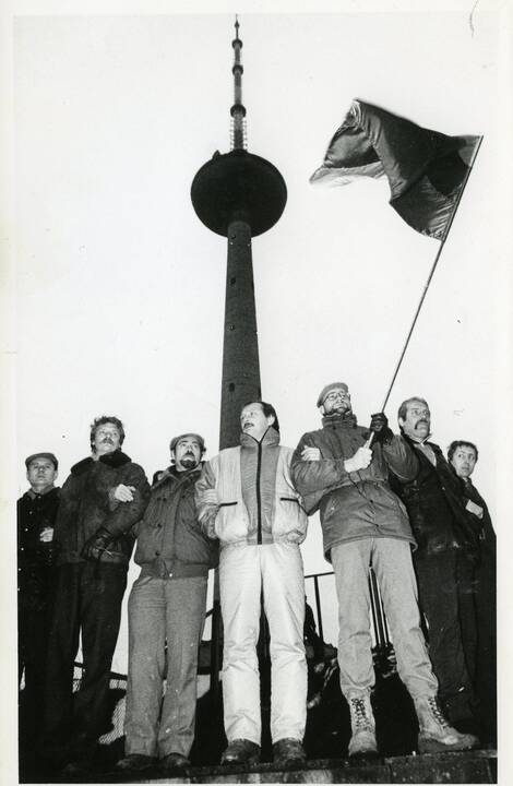 Malšintojai: sovietų tankai ir kariai Vilniuje Sausio agresijos dienomis. 