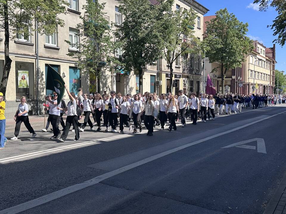 Uostamiestyje – Dainų šventė