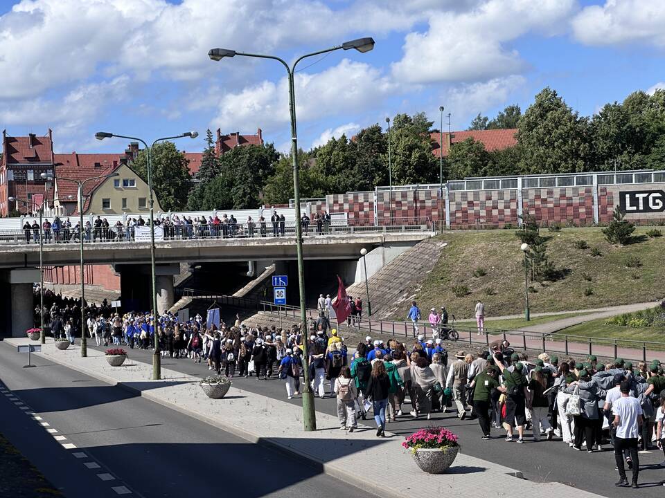 Uostamiestyje – Dainų šventė