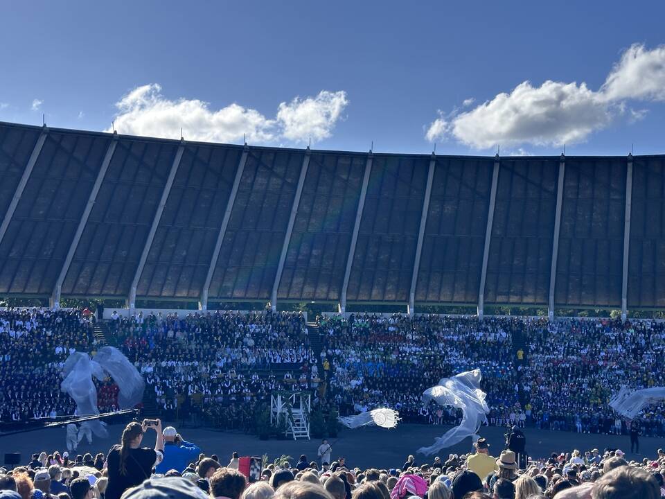 Uostamiestyje – Dainų šventė