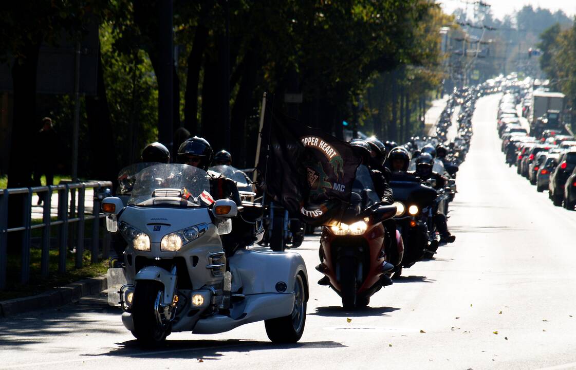 Tradicija: jau 32 metus Lietuvos motociklininkų sezono atidarymo pradžia skelbiama pirmąjį gegužės šeštadienį.