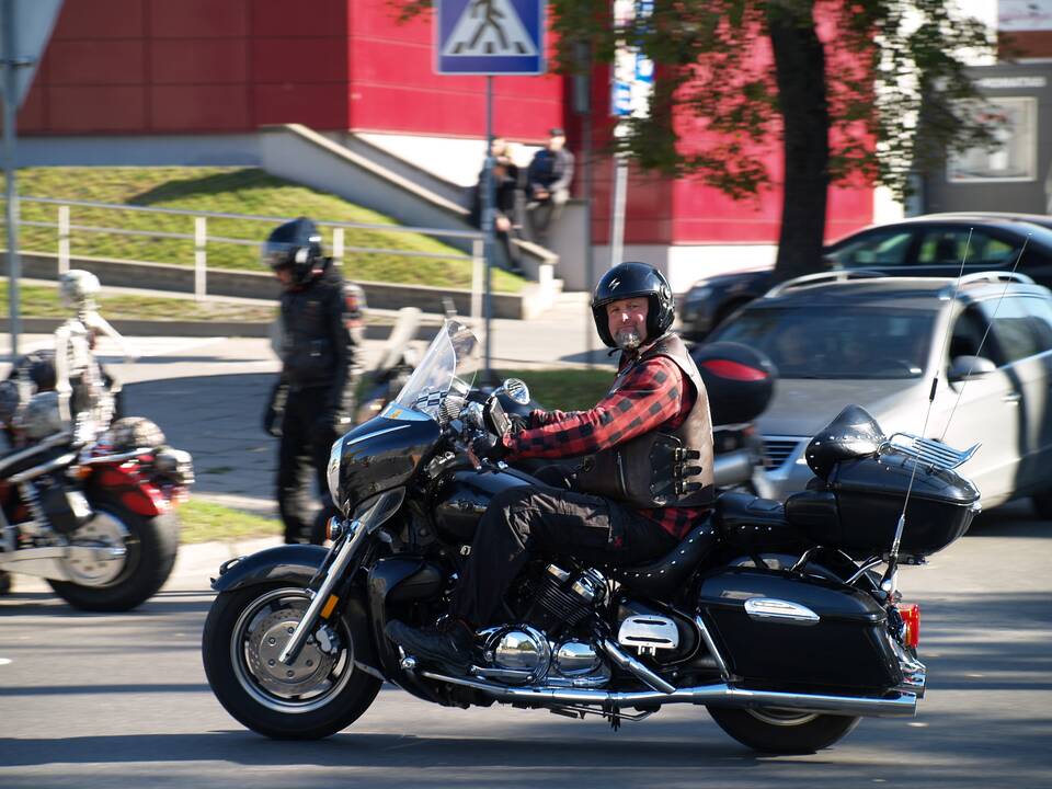 Tradicija: jau 32 metus Lietuvos motociklininkų sezono atidarymo pradžia skelbiama pirmąjį gegužės šeštadienį.