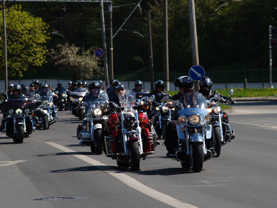 Tradicija: jau 32 metus Lietuvos motociklininkų sezono atidarymo pradžia skelbiama pirmąjį gegužės šeštadienį.
