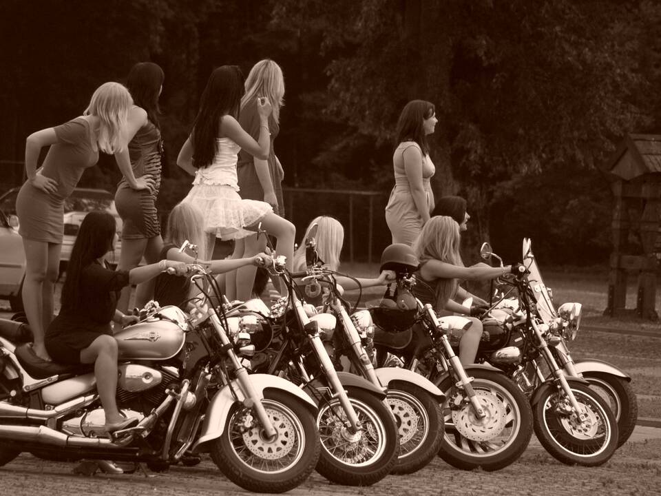 Tradicija: jau 32 metus Lietuvos motociklininkų sezono atidarymo pradžia skelbiama pirmąjį gegužės šeštadienį.