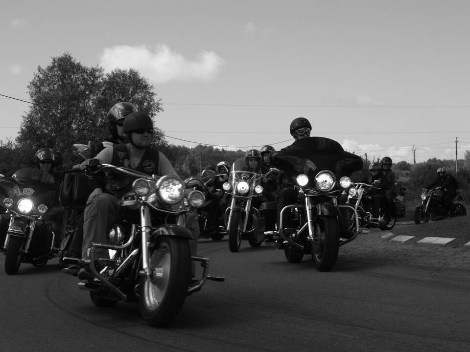 Tradicija: jau 32 metus Lietuvos motociklininkų sezono atidarymo pradžia skelbiama pirmąjį gegužės šeštadienį.