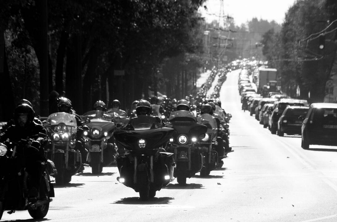 Tradicija: jau 32 metus Lietuvos motociklininkų sezono atidarymo pradžia skelbiama pirmąjį gegužės šeštadienį.