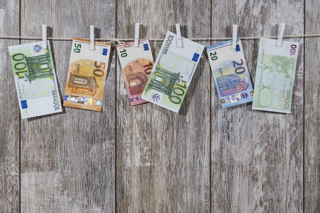 Prezidentė žada šeštadienį pasirašyti mokesčių įstatymus