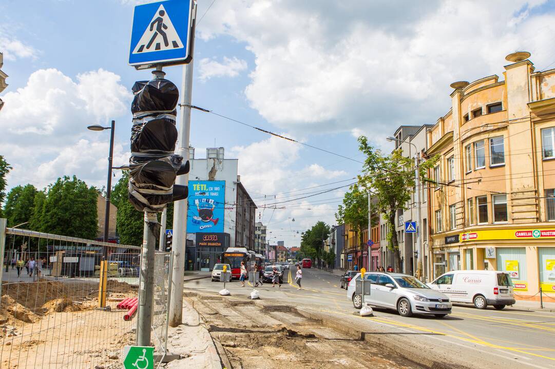 Kelio darbai vienoje pagrindinių Kauno sankryžų