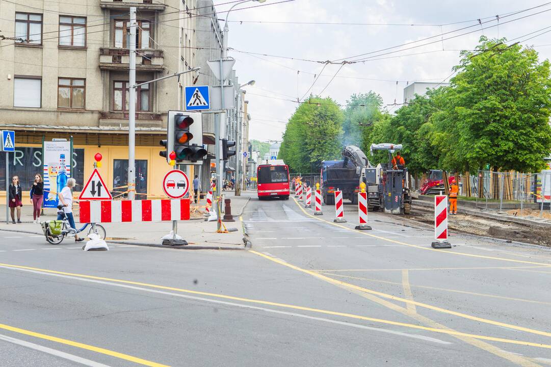 Kelio darbai vienoje pagrindinių Kauno sankryžų