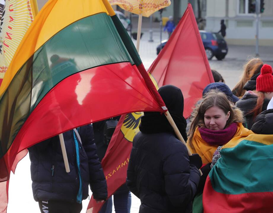 Lietuva švenčia valstybės atkūrimo 102-ąsias metines