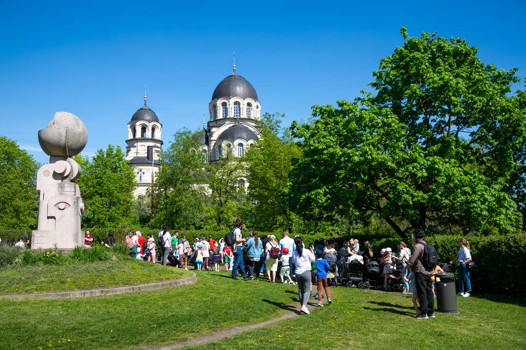 Eisena Pasaulinės mamų psichikos sveikatos proga